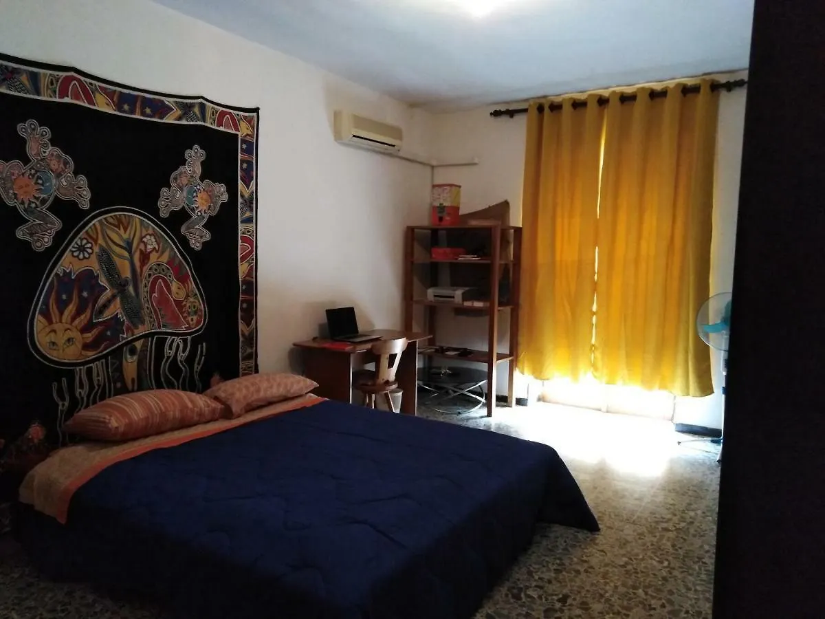 Colors House Bed and Breakfast Αλγκέρο